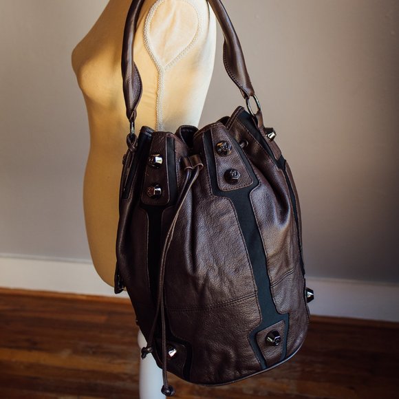 Vince Camuto Handbags - Vince Camuto Bucket  Style Leather Bag (X-Large)